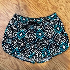 Columbia Navy and Green Patterned Shorts women’s size Small